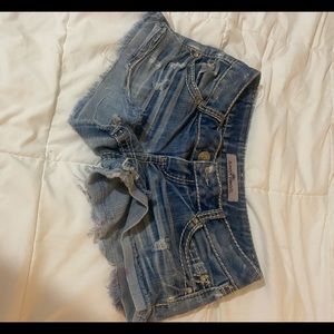 Cutoffs size 3 but fit like a 5, low rise